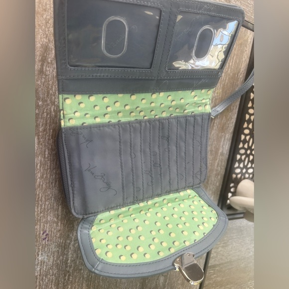 EUC, Vera Bradley Nomadic Blossoms Quilted Floral Women's Wristlet - Picture 5 of 7